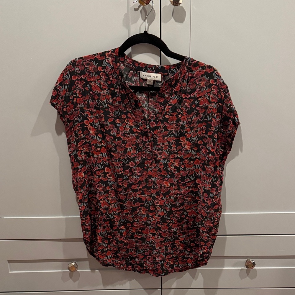 Amour Vert Red and Black Floral silk Blouse